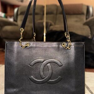 Chanel CC XL Caviar Tote